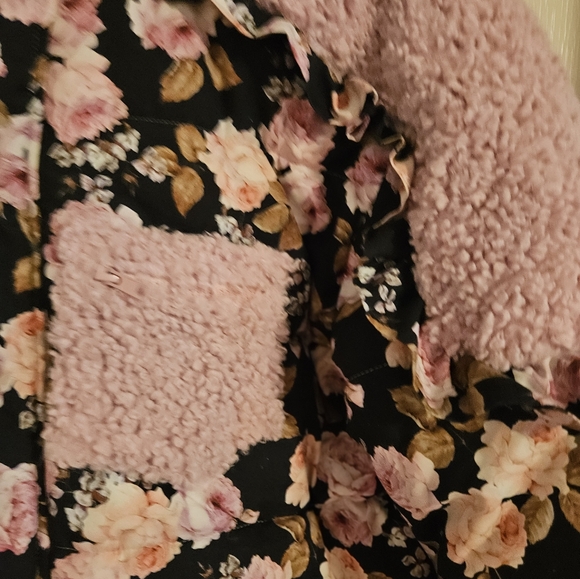 FOR LOVE & LEMONS Hooded Sherpa Lined Puffer Jacket - Picture 4 of 7